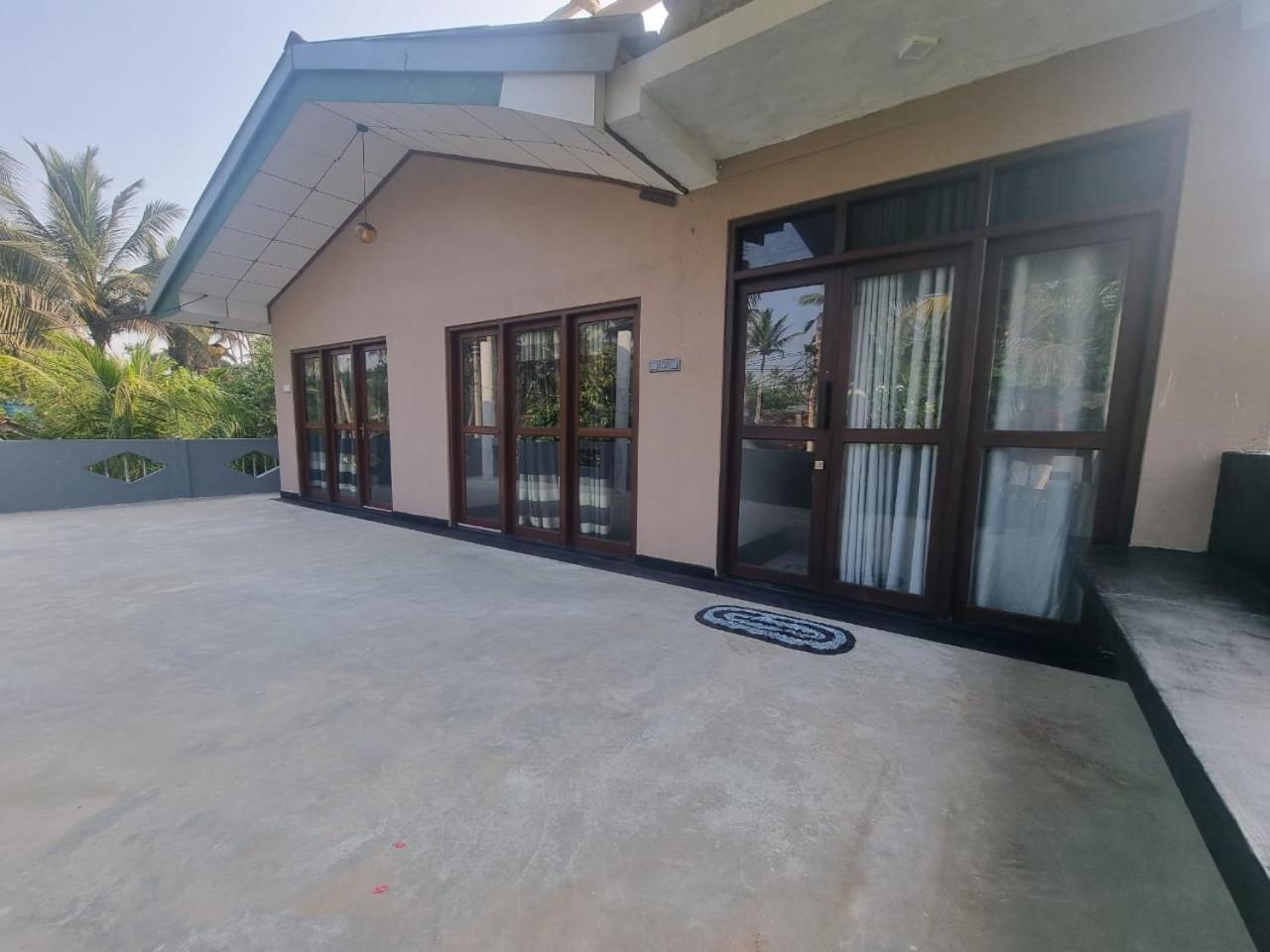 Sandil Surf House Ахангама Экстерьер фото